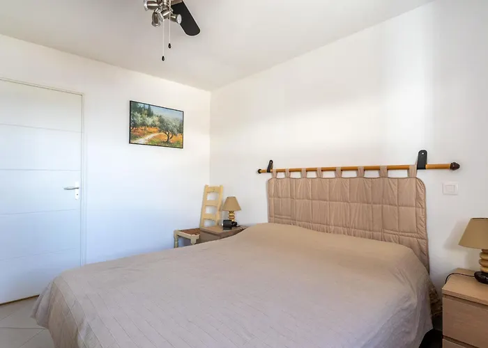 L'eden-5 By Interhome Apartment Le Lavandou