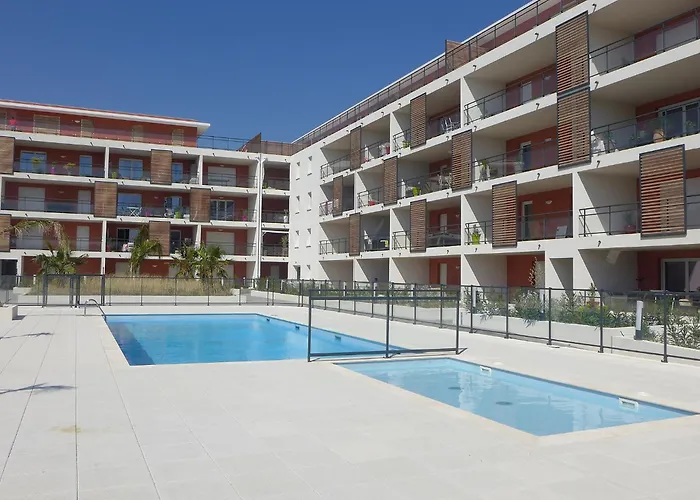 L'eden-5 By Interhome Le Lavandou